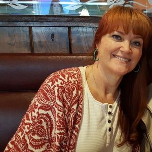 Meet your Posher, Lori